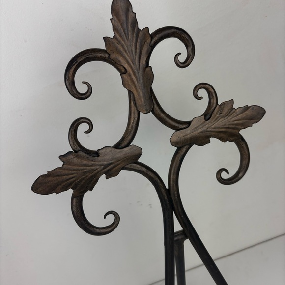Late 20th Century large wrought iron easel-elaborate scrollwork - Picture 2 of 10